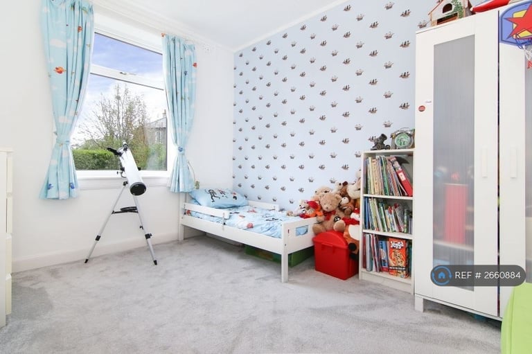 3 bedroom flat in Colinton Mains Terrace, Edinburgh, EH13 (3 bed) (#2660884)