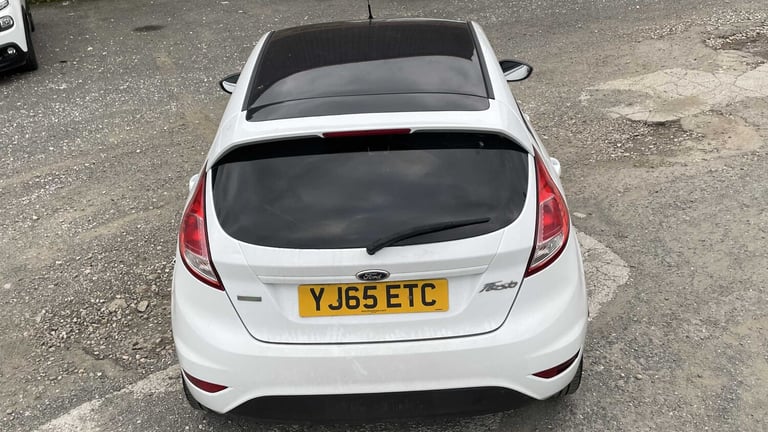 2016 Ford Fiesta 1.0 EcoBoost Zetec White 5dr HATCHBACK PETROL Manual