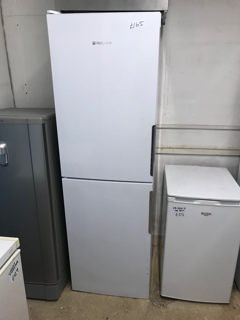 image for HOTPOINT FRIDGE FREEZER IN EXCELLENT CONDITION £165