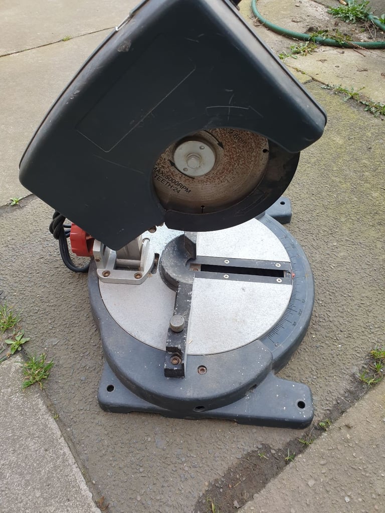 image for CRAFT 800W 210MM COMPOUND MITRE SAW CROSS-CUT SAW IN GOOD WORKING ORDER + CAN BE SEEN WORKING