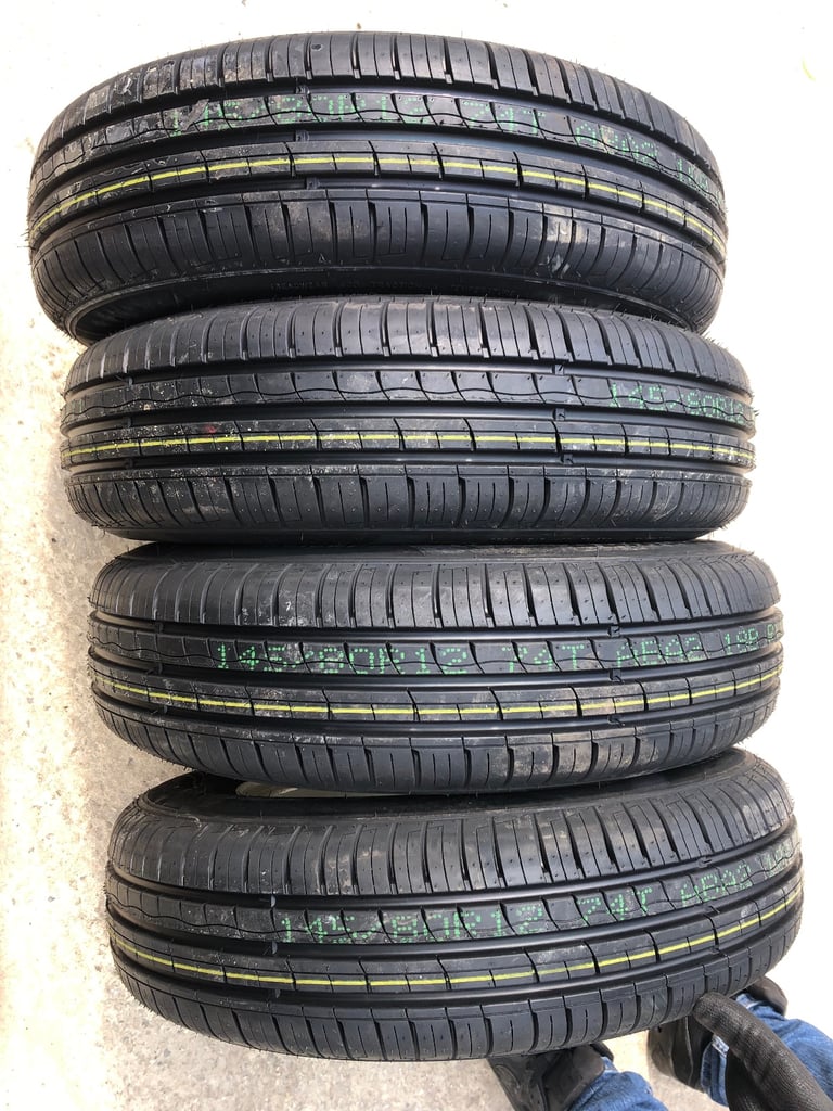 Austin Morris mg 1100 mk1 steel wheels and tyres