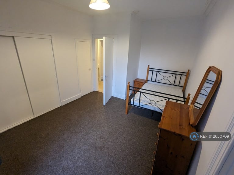 3 bedroom flat in Gardner Street, Dundee, DD3 (3 bed) (#2650709)
