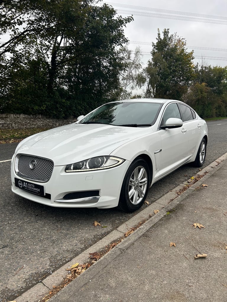 image for 2012 Jaguar XF 2.2d [163] Luxury 4dr Auto SALOON Diesel Automatic