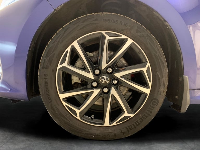 2021 Toyota Yaris 1.5 VVT-h Design Hatchback 5dr Petrol Hybrid E-CVT Euro 6 (s/s) (116 ps) -  Hat...