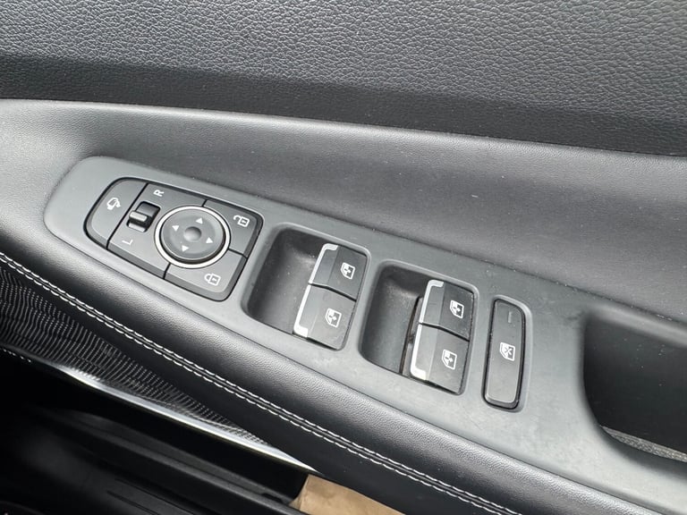 2022 Hyundai Santa Fe 1.6 TGDi Hybrid Premium 5dr Auto Estate Hybrid Automatic