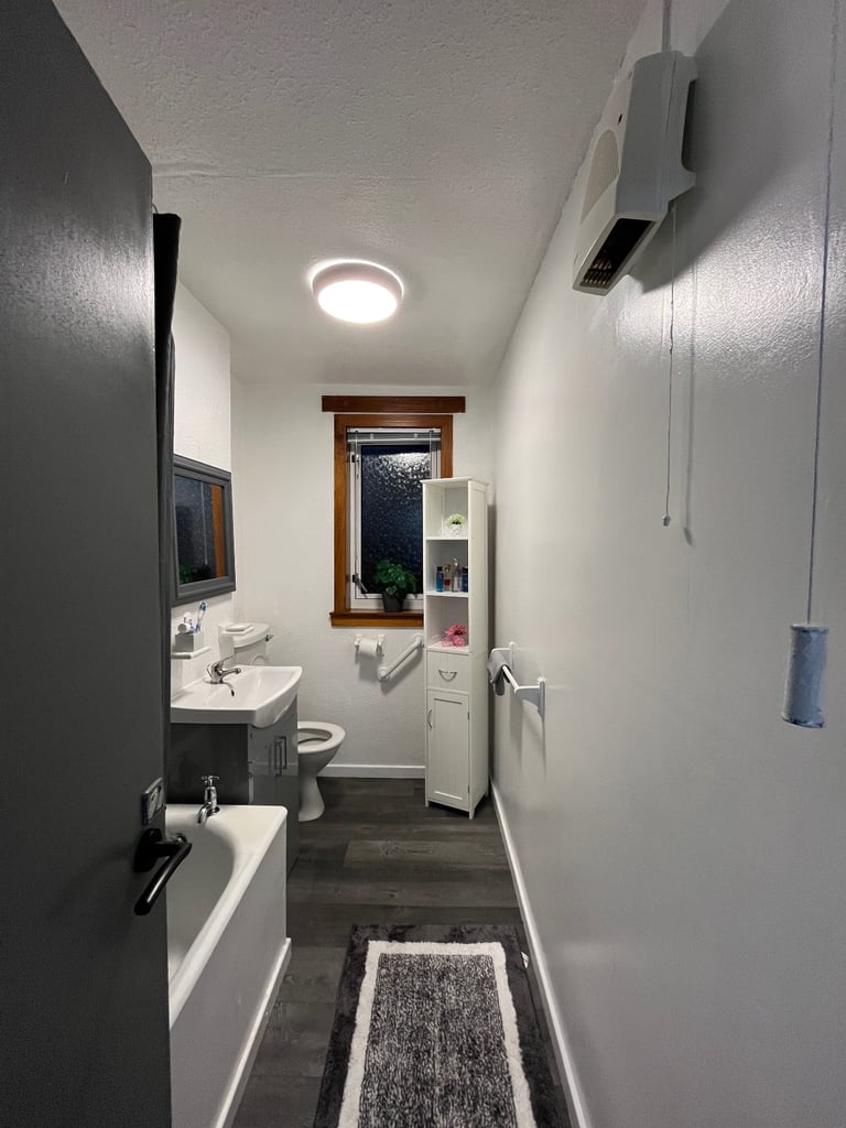 Room in a 2 Bed Flat - Female