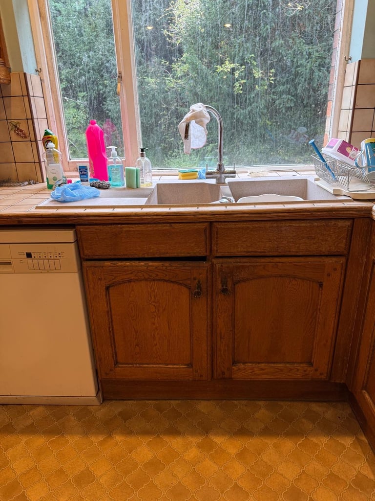 Free Used Kitchen units 