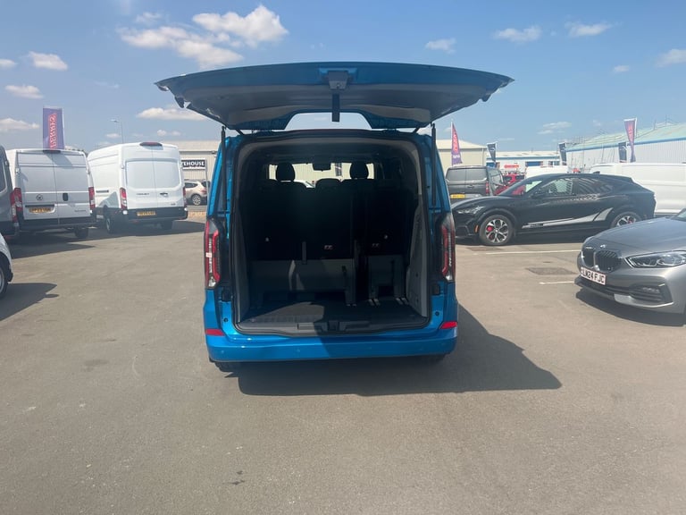 2025 Ford Tourneo Custom E-Tourneo Custom Titanium X Bus M1 340 L1 65kWh 160kw 218 RWD 1 Speed Au...