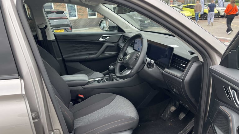 2025 MG MG HS 1.5 T-GDI SE 5dr Hatchback Petrol Manual