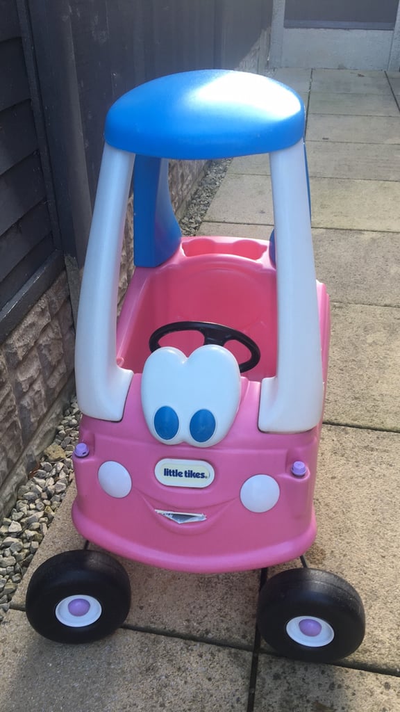 image for Little Tikes Cosy Coupe Car 