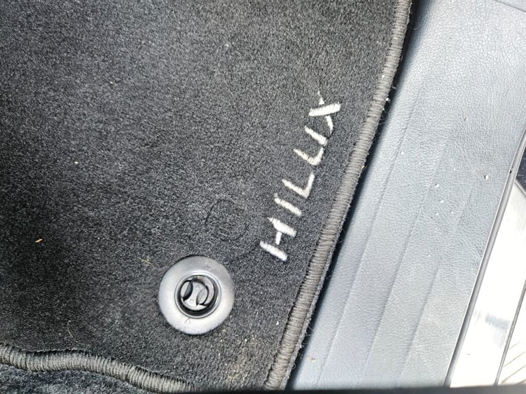 2025 Toyota Hilux INVINCIBLE X 2025 (25)  2000 miles Pick Up Diesel/Ele Automatic