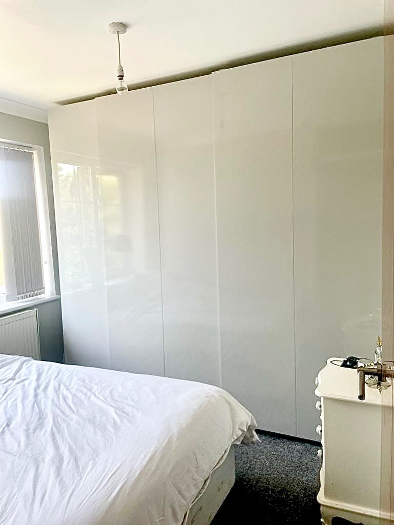 Rent Double Room - 2min walk to Oakwood Station