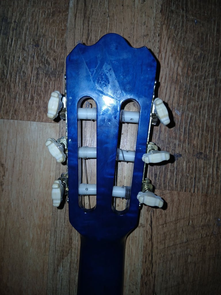 🎸 Ashdot Classical Acoustic Guitar with Bag – Blue Finish ( Open to offers feel free to message me)