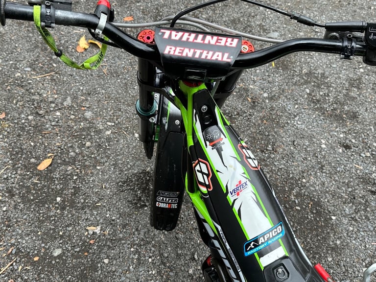 2021 VERTIGO COMBAT Combat Vertical 300 (21MY)  Petrol Manual