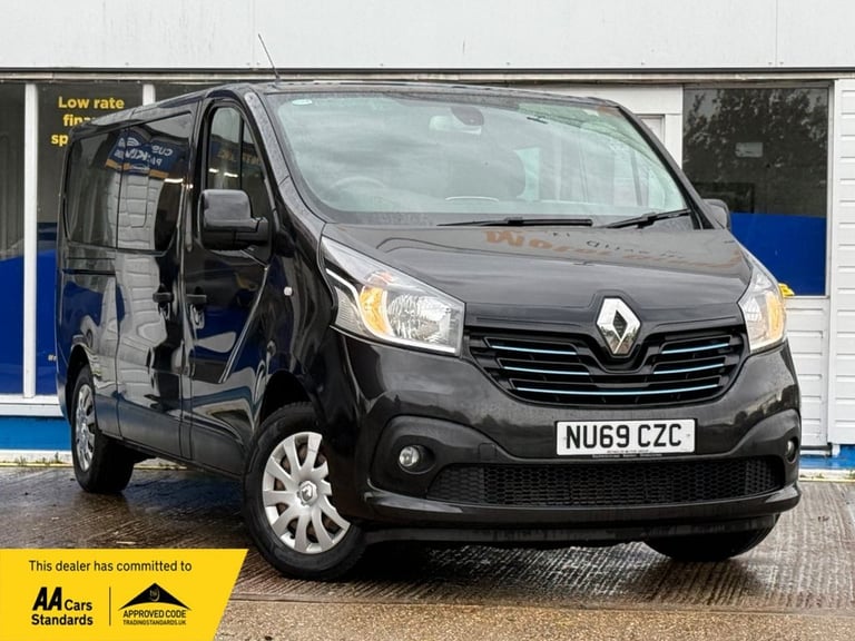 image for 2019 Renault Trafic 1.6 dCi 29 Sport Nav Minibus Double Cab 5dr Diesel Manual LWB Euro 6 (9 Sea D...