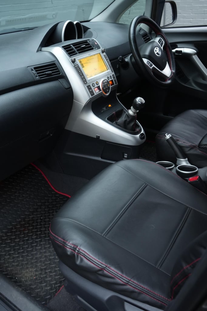  Toyota Verso 2.0 D-4D T Spirit Euro 5 5dr Diesel Manual
