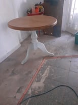 Round pine dining table 