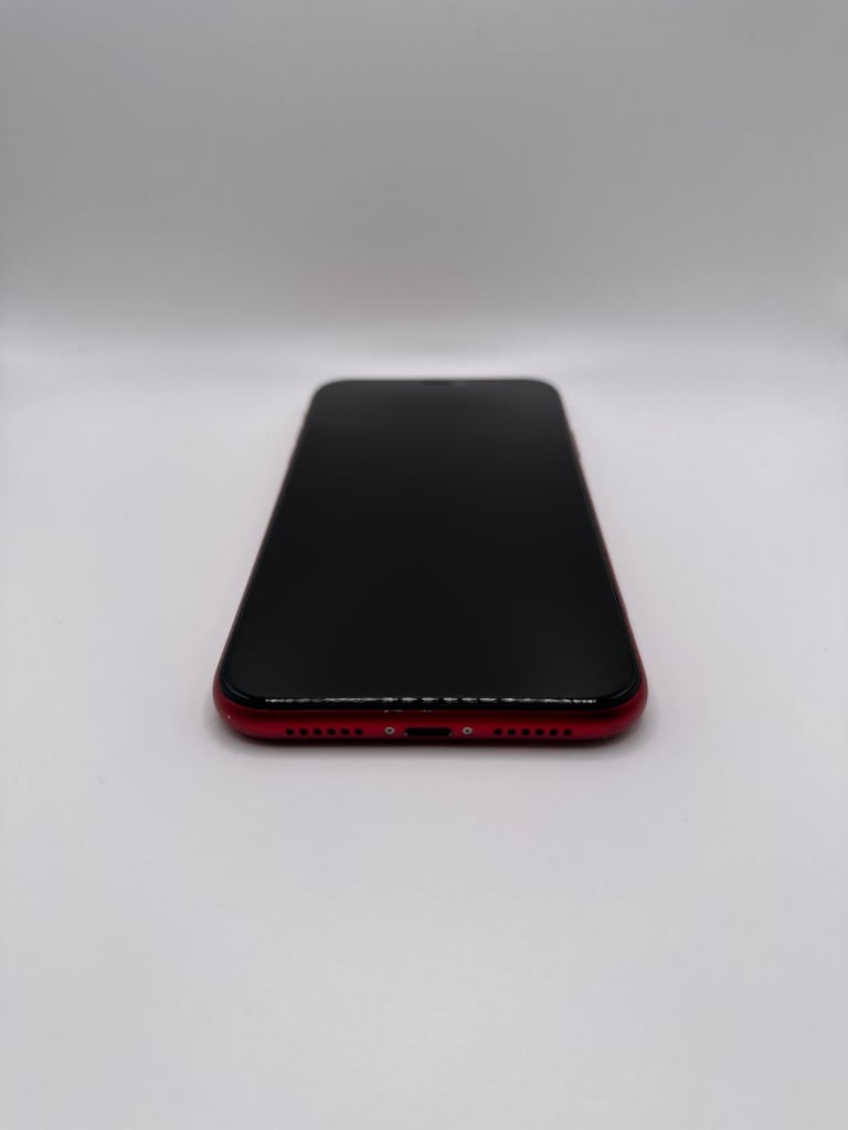 PRISTINE: Apple iPhone 11, 64gb, Red (UNLOCKED)
