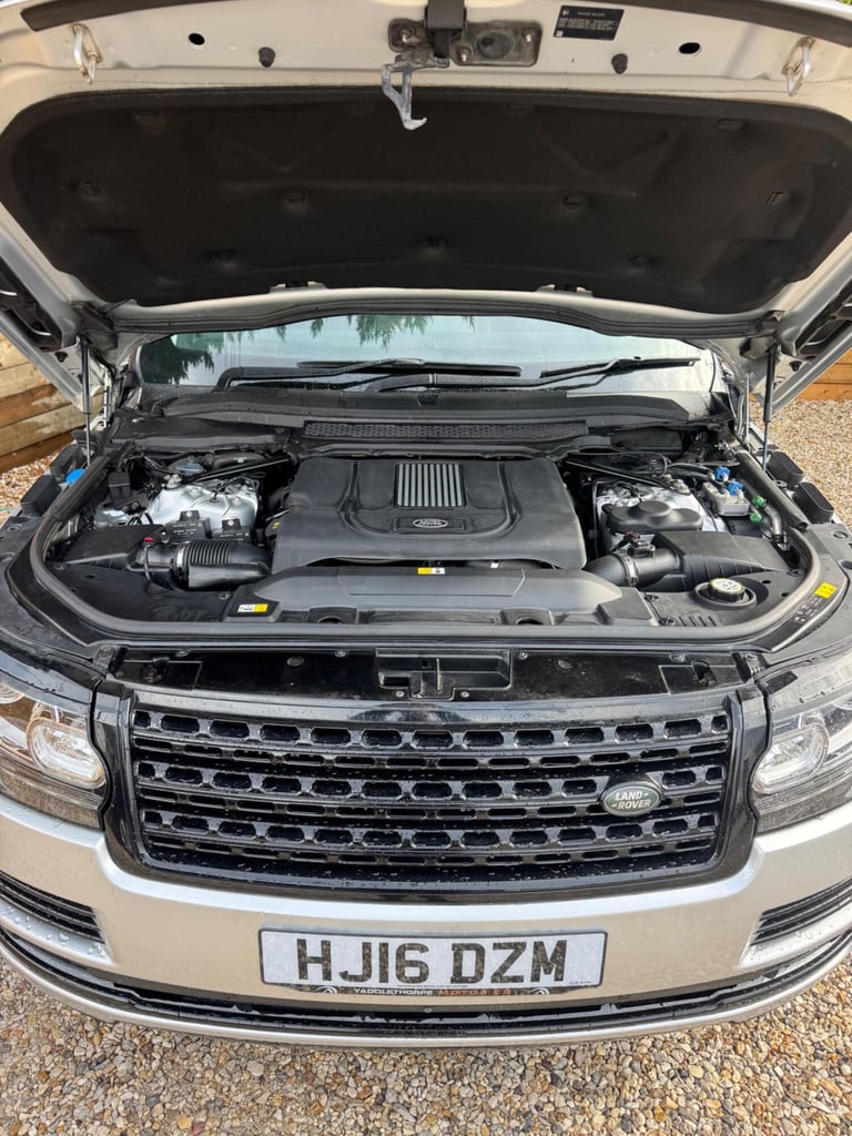 LAND ROVER RANGE ROVER 4.4 SD V8 Autobiography 2016
