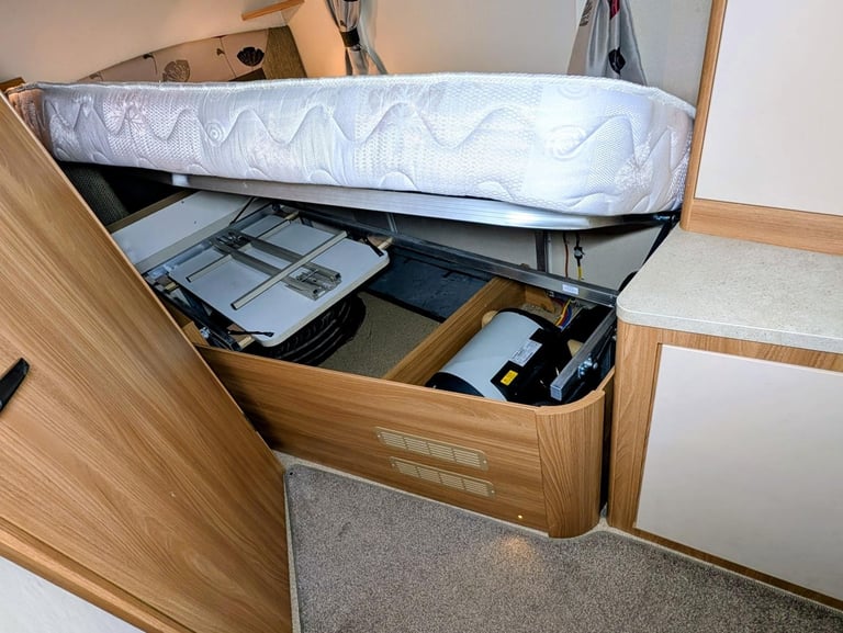Fiat DUCATO Swift Sundance 622FB 4 Berth Fixed Bed Motorhome 