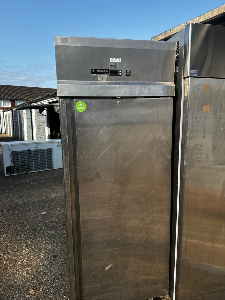 Commercial fridges freezes undercounter fridge cafe shop restaurant 