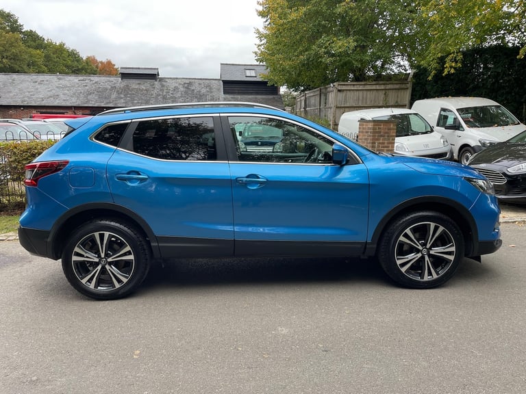 2017 Nissan Qashqai 1.2DiG-T N-Connecta 5 Door Petrol Suv In Blue - Euro 6 HATCHBACK Petrol Manual