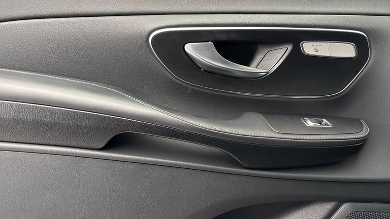 2023 Mercedes-Benz V-Class 2.0 V220d AMG Line MPV 5dr Diesel G-Tronic+ Euro 6 (s/s) XLWB (163 ps)...