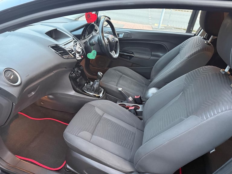 2013 Ford Fiesta 1.0T EcoBoost Titanium Euro 5 (s/s) 3dr HATCHBACK Petrol Manual