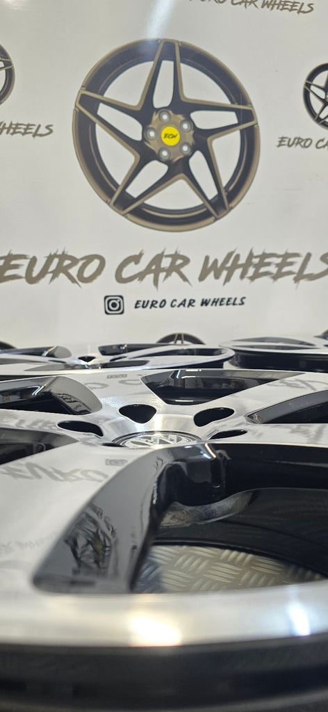 GENUINE VOLKSWAGEN 18" GOLF GTI AUSTIN ALLOY WHEELS 5x112 DIAMOND CUT 5G0-601-025-BDZZ