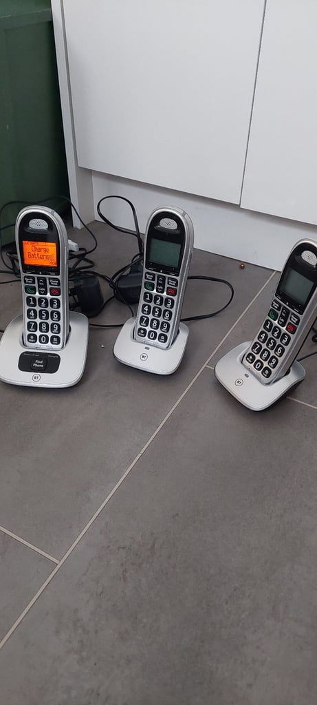 Digital phones set of 3