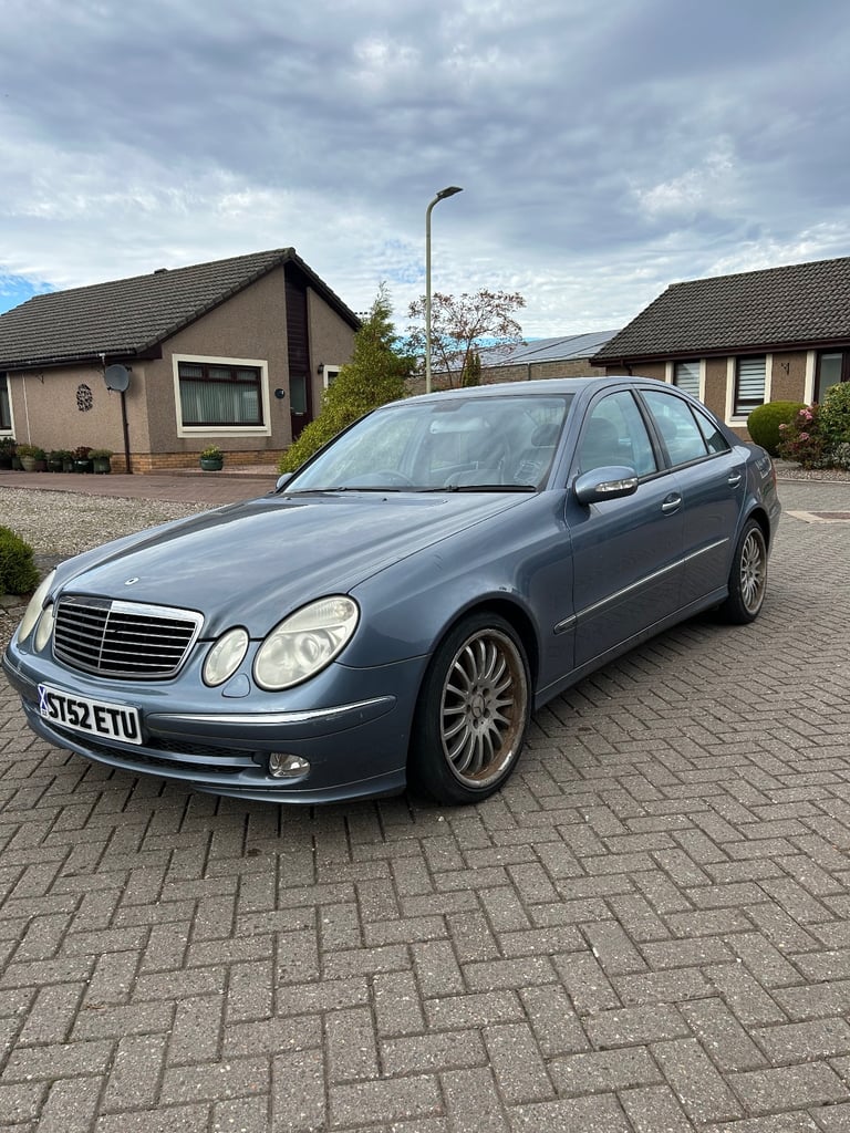 image for 2002 MERCEDES E CLASS 2.6 V6 AUTO (68000 MILES)