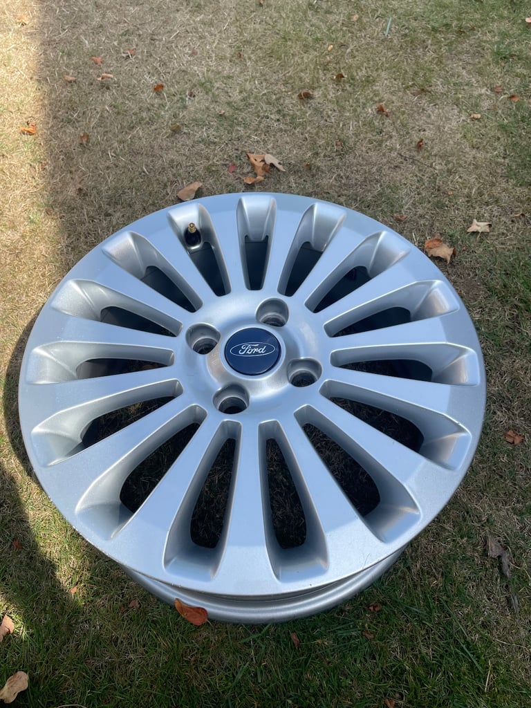 image for FIESTA 16&quot; SILVER ALLOY WHEEL