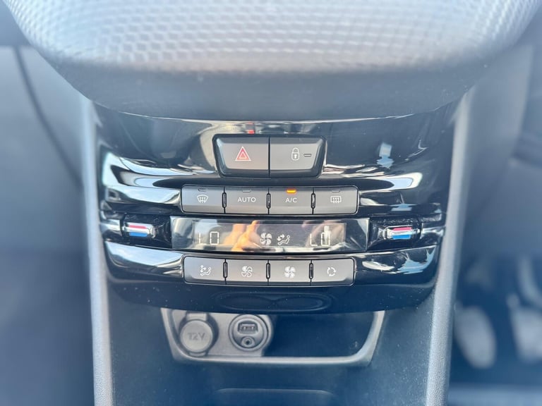 2016 Peugeot 2008 1.2 PureTech Allure Euro 6 (s/s) 5dr HATCHBACK Petrol Manual