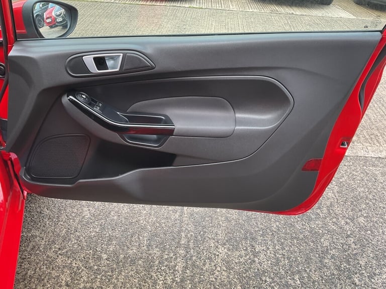 2014 Ford Fiesta 1.2 ZETEC 3DR Manual Hatchback Petrol Manual