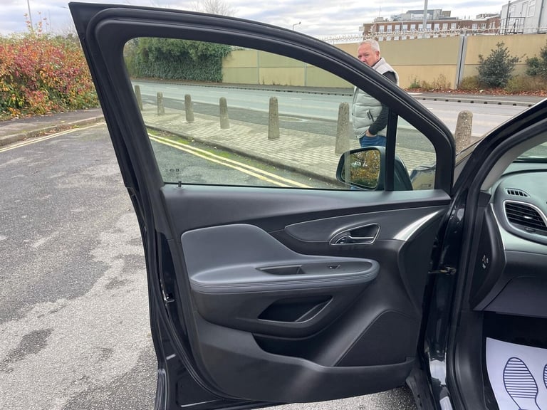 2015 Vauxhall Mokka 1.6i SE 5dr HATCHBACK Petrol Manual