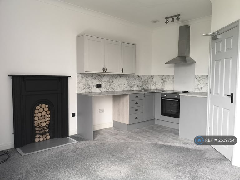 image for 1 bedroom flat in Cliviger, Burnley, BB10 (1 bed) (#2639754)