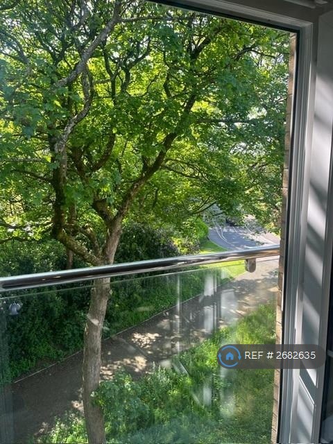 2 bedroom flat in Baytree Court, Prestwich, Manchester, M25 (2 bed) (#2682635)