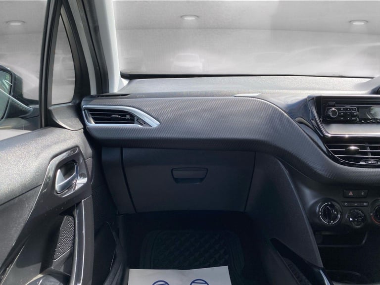 2015 Peugeot 2008 1.2 PureTech Access Euro 6 5dr (A/C) Petrol