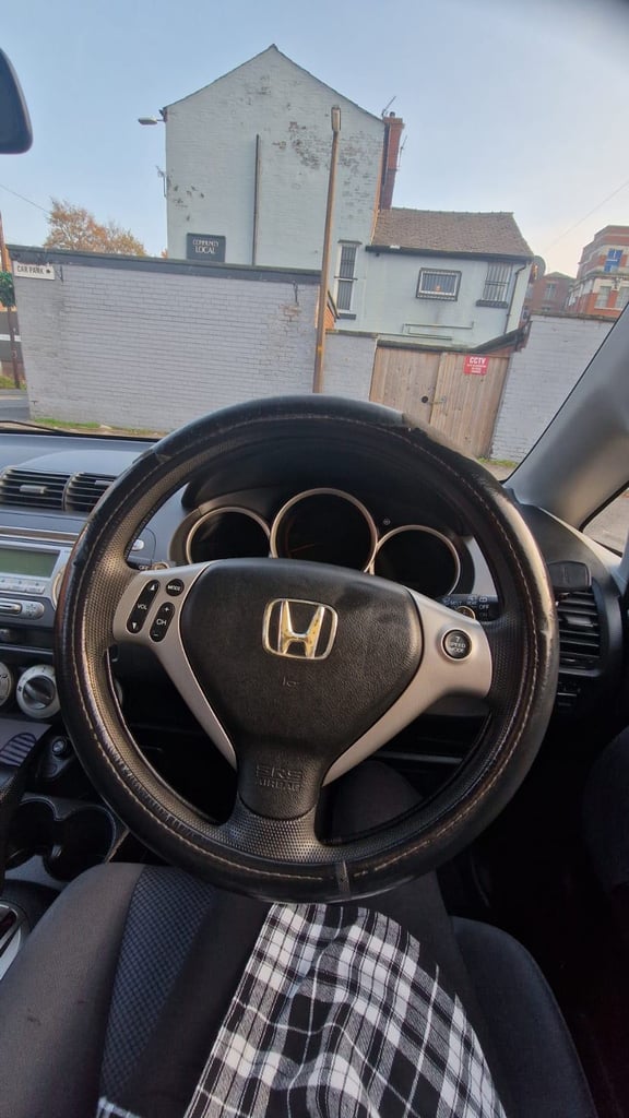 Honda, JAZZ, Hatchback, 2005, Semi-Auto, 1339 (cc), 5 doors
