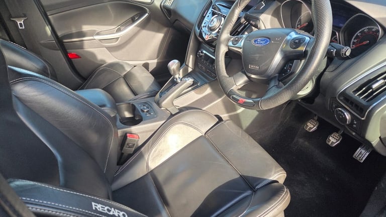 2012 Ford Focus 2.0T ST-3 5dr HATCHBACK Petrol Manual