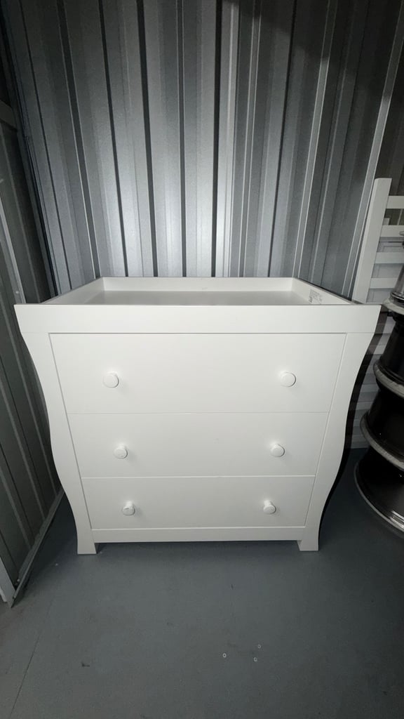 Little Acorns Traditional Sleigh Changing Table Dresser, White