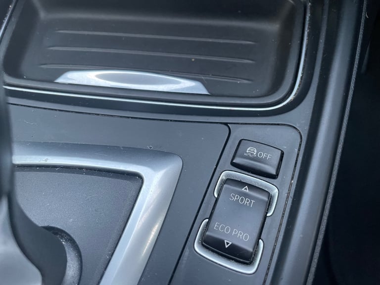 BMW, 3 SERIES, Saloon, 2013, Auto| 2key|Low miles|BMW serviced