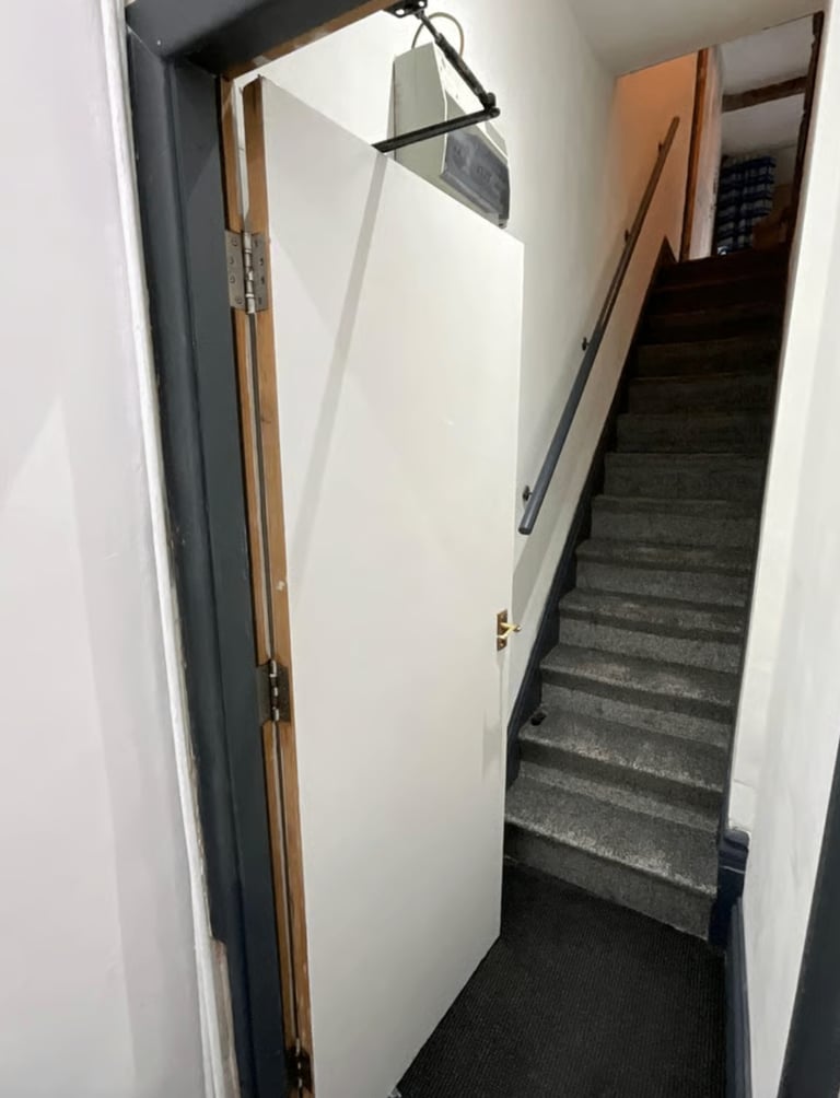3-Double Bedroom Flat | Fully Furnished | Fitted Kitchen | Parking |  Woodsley Road, Leeds - LS3