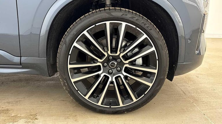 2025 Volvo XC90 Ultra, T8 AWD Plug-in hybrid, Electric/Petrol, Dark, 7 Seats ESTATE Petrol/Electr...