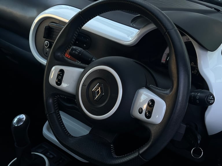 2017 Renault Twingo 1.0 SCE Dynamique 5dr [Start Stop] HATCHBACK Petrol Manual