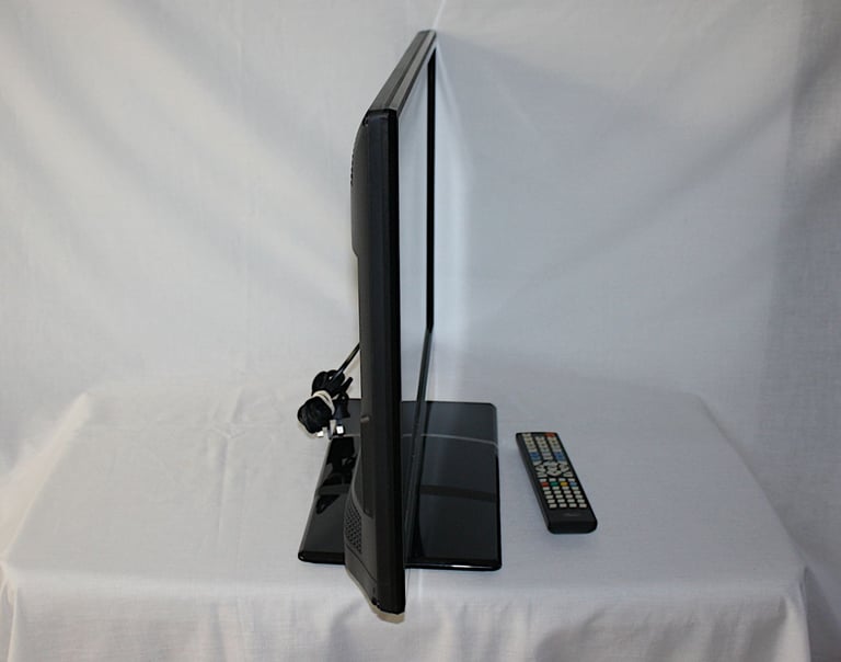 Linsar 28 inch LED TV with Built-in Freeview HD