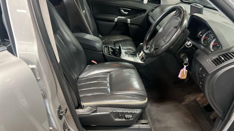 Volvo XC90 2.4 D5 SE Lux Geartronic 4WD Euro 5 5dr Diesel