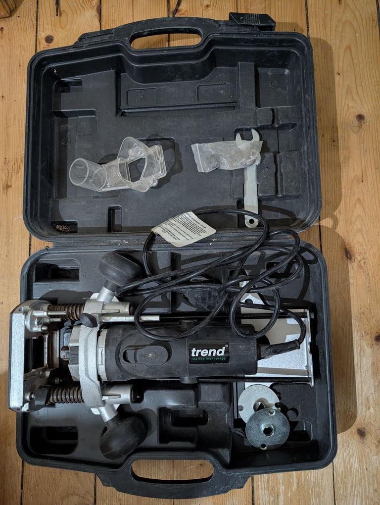 Power Tools : Erbauer Belt Sander and Trend router. Units only,no parts. Both working 