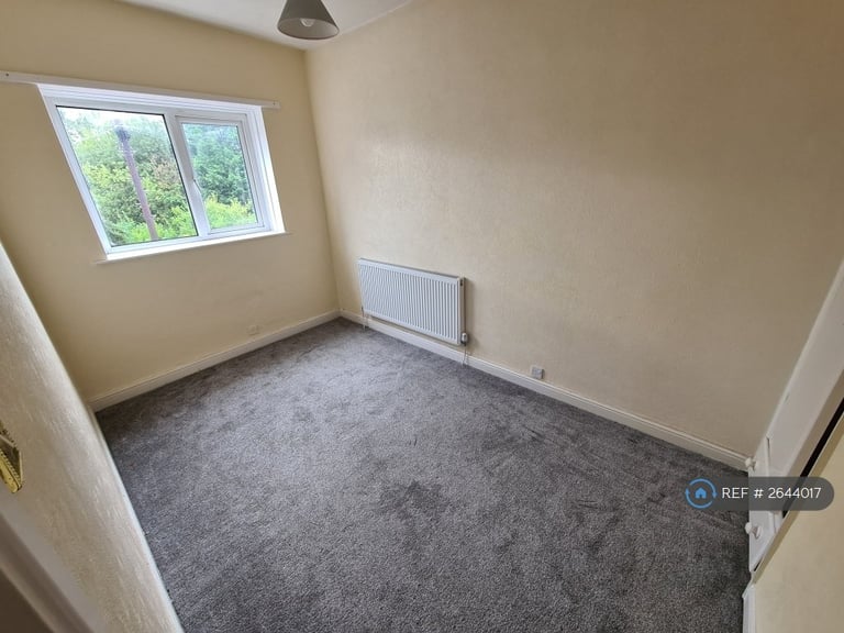 2 bedroom house in Rochdale Road, Royton, Oldham, OL2 (2 bed) (#2644017)
