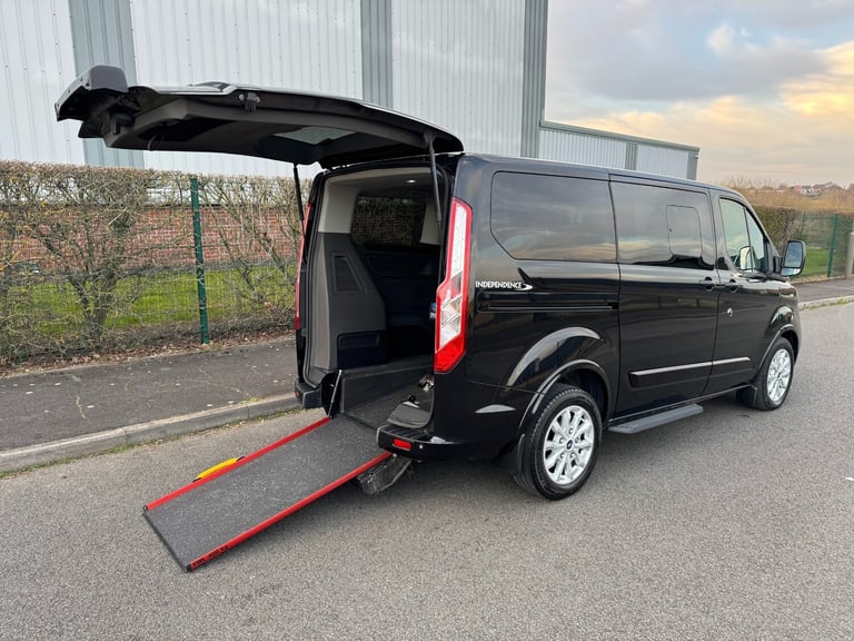 2022 (72) Ford Tourneo Transit Custom Titanium Manual Wheelchair Accessible WAV